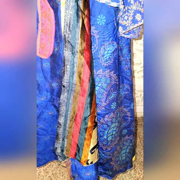 Exotic Blue & Gold Multicolor Silk Cropped Tie Top - Picture 7 of 15